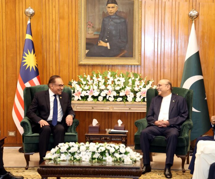 Pakistan, Malaysia agree to further enhance bilateral cooperation