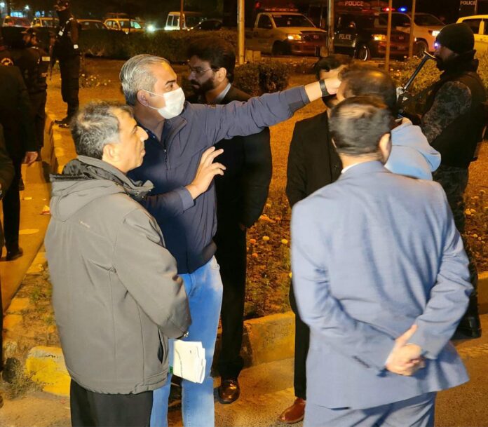 Mohsin Naqvi makes surprise visit to F-8 exchange chowk interchange project