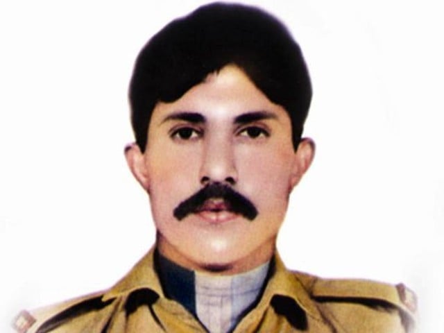 Armed Forces, Services Chiefs pay tribute to Havaldar Lalak Jan on his 25th martyrdom anniversary