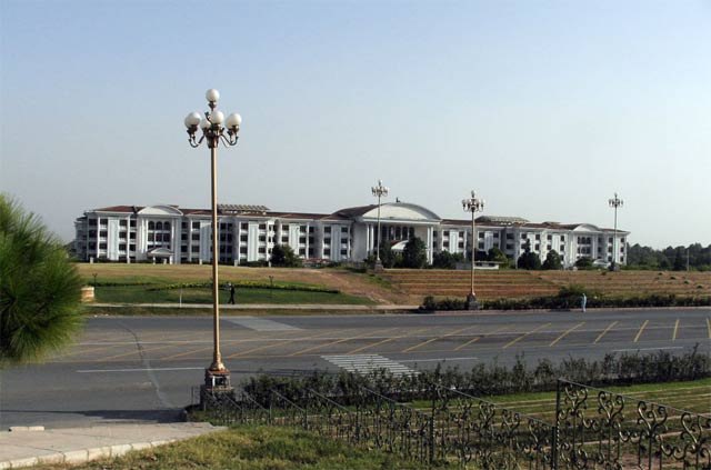 MNA’s deride poor parking management, rescue facilities at Parliament Lodges amid condoling SIC lawmakers demise