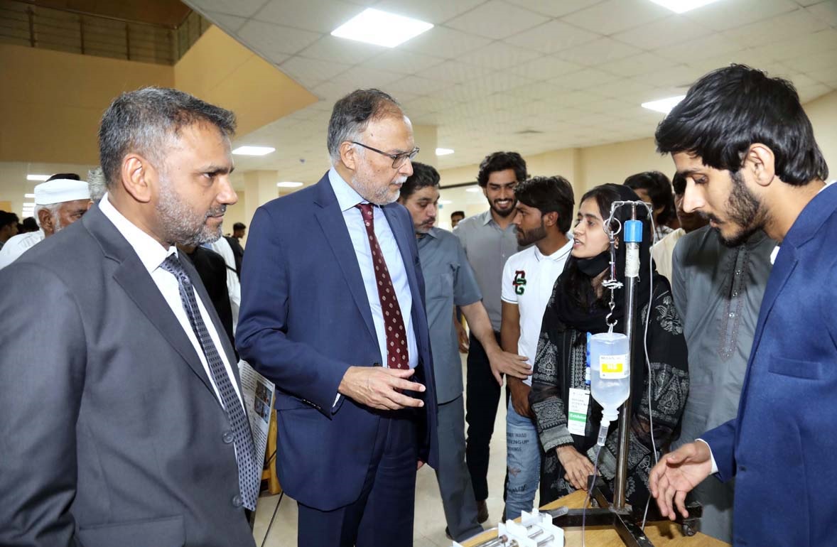 Narowal Science Fair-2024 inspires young students to become scientists
