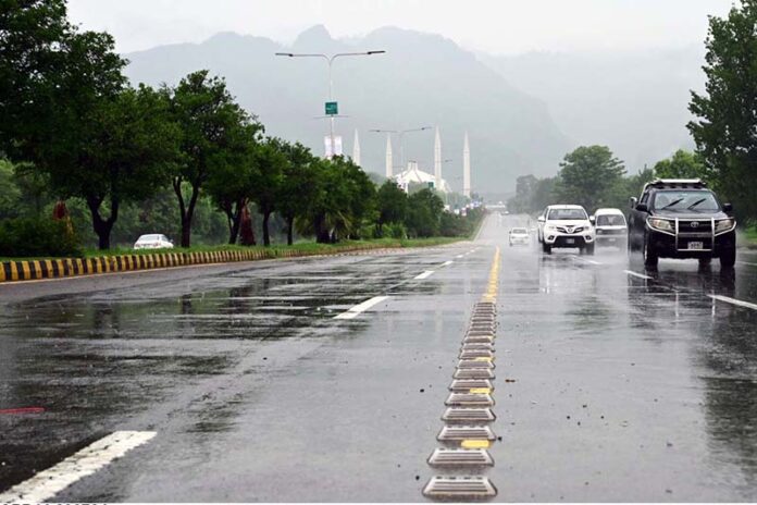 ICT admin swiftly responds to rains, ensures smooth drainage