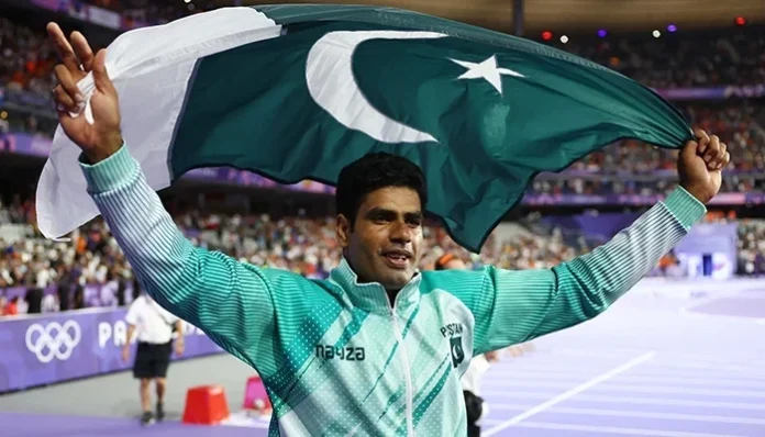 Arshad Nadeem pledges to keep shinning, thanks nation for unwavering support