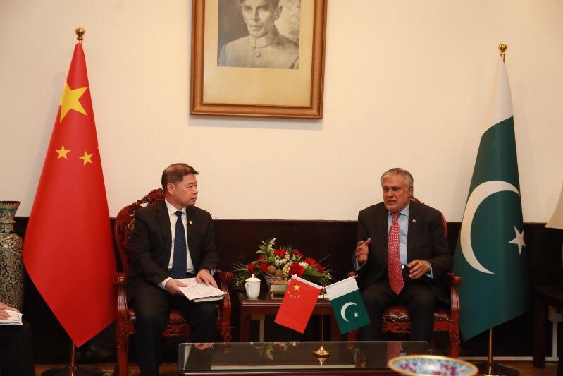 DPM Dar invites Chinese Gezhouba Group to expand operation under CPEC phase-II
