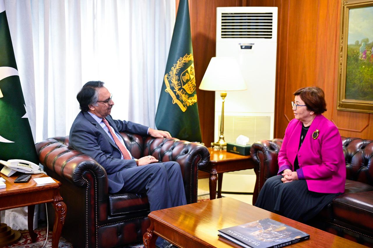 Pakistan committed to continued engagement with int’l community on Afghanistan peace: FM