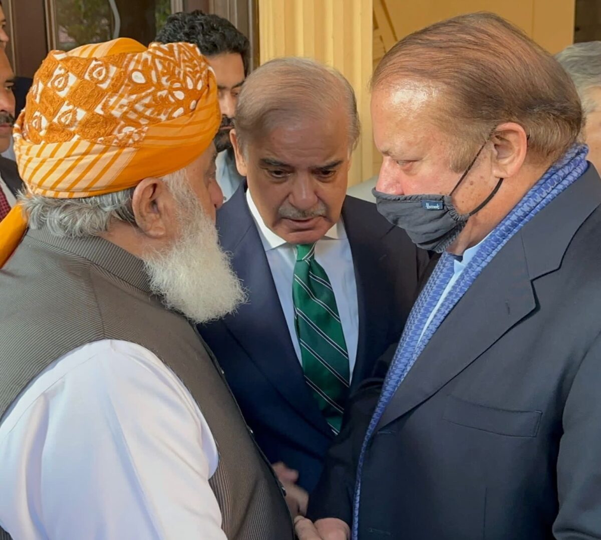 Nawaz, Shehbaz meet Fazlur Rehman to discuss current political situation