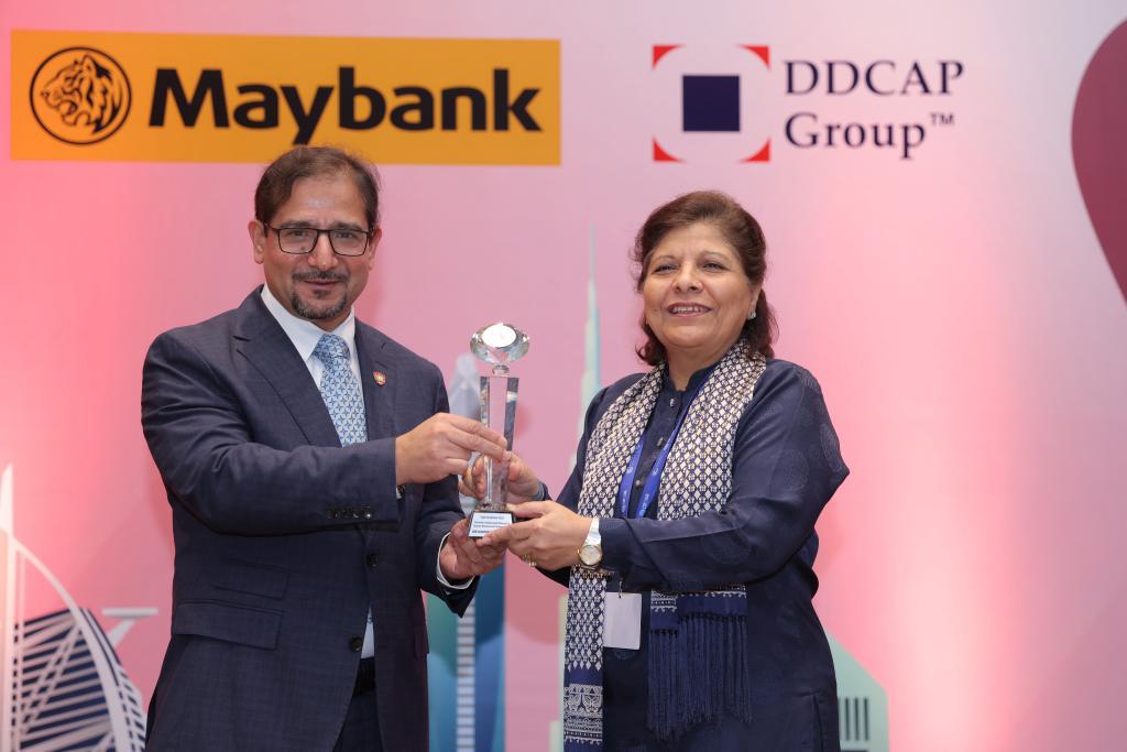 Dr Shamshad awarded with ‘Most Influential Woman in Islamic Business and Finance 2023′