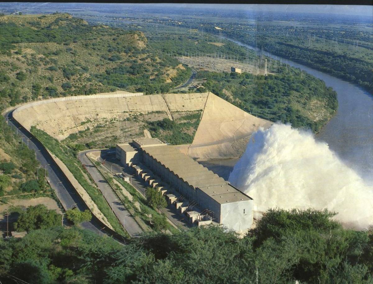 Water level  in Mangla Dam at continual reduction as seasonal discharge of water continues