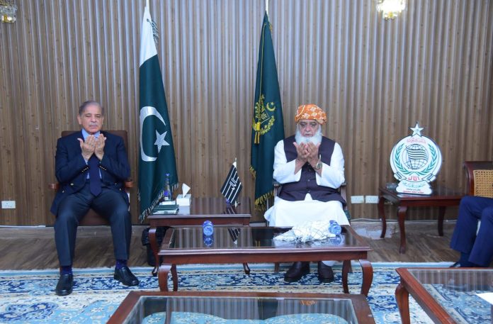 PM meets Maulana Fazl, condoles over death of party workers
