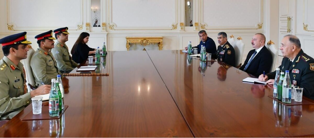 COAS calls on political, military leadership of Azerbaijan