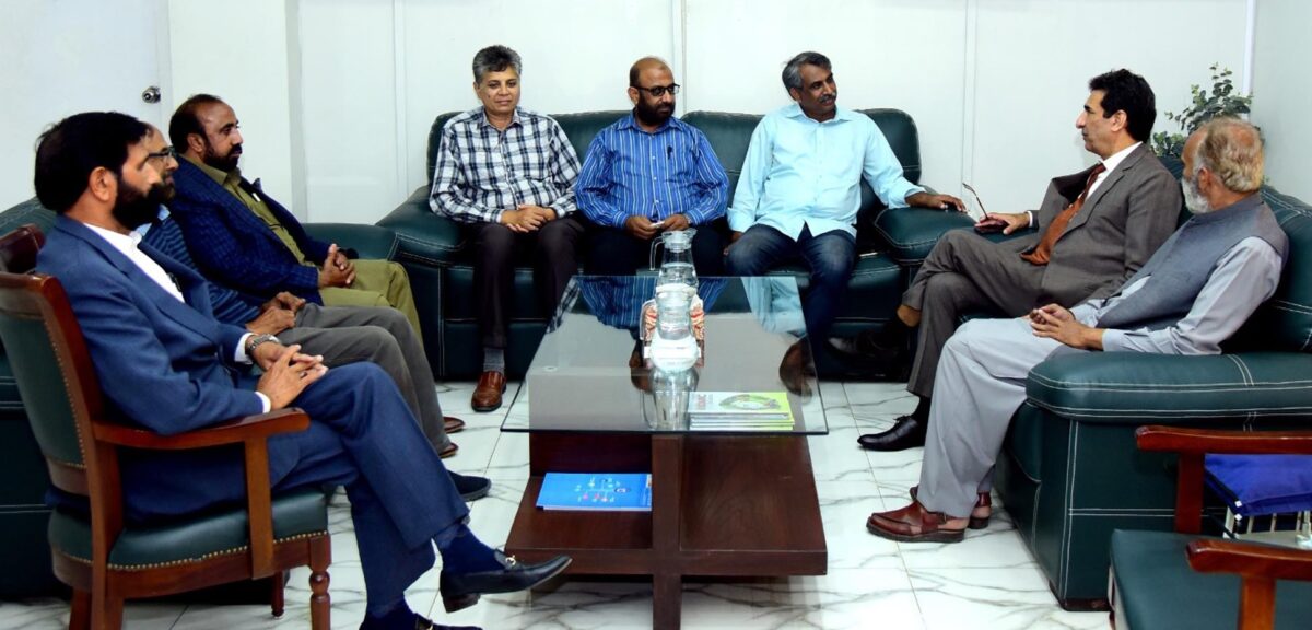 PIO vows to resolve problems faced by regional newspapers